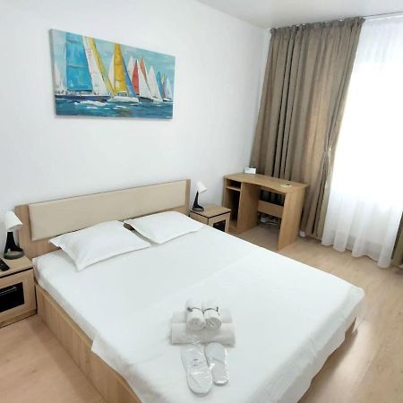 Hotel Studio Titan Bucarest Exterior foto