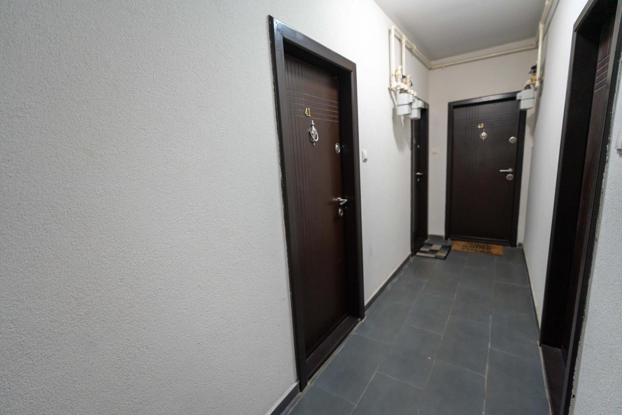 Hotel Studio Titan Bucarest Exterior foto